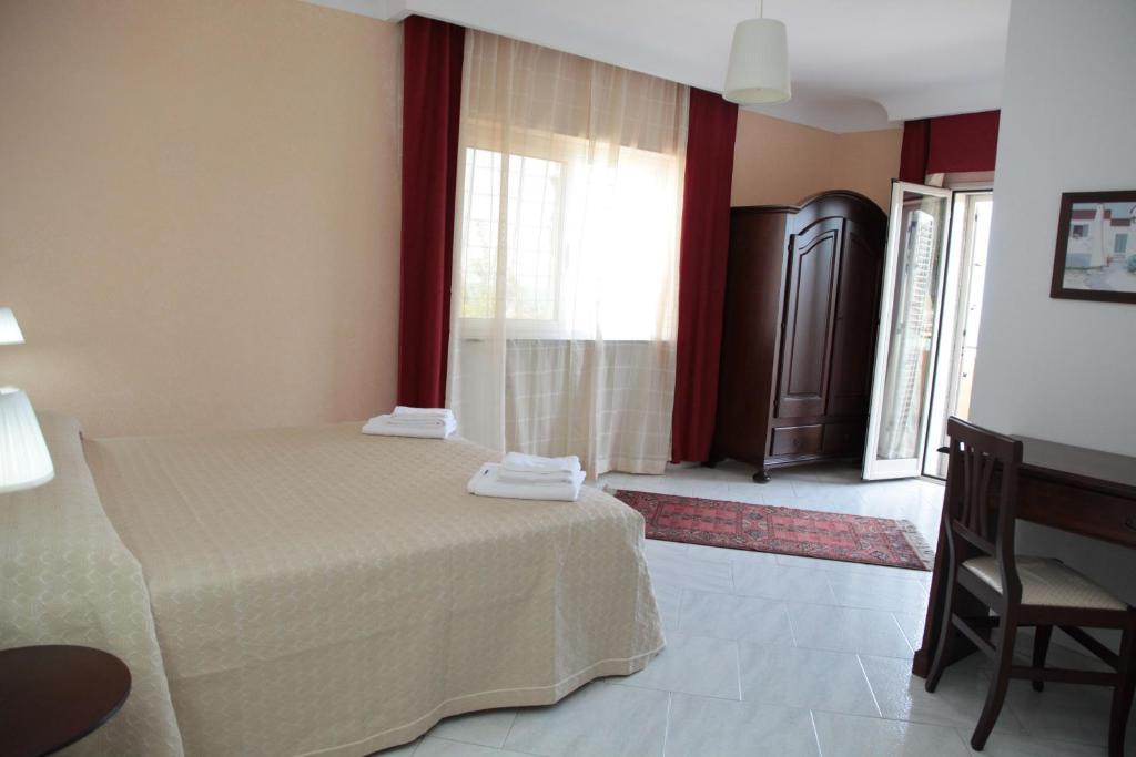 Bed And Breakfast Casagalez Santa Domenica Talao Habitación foto