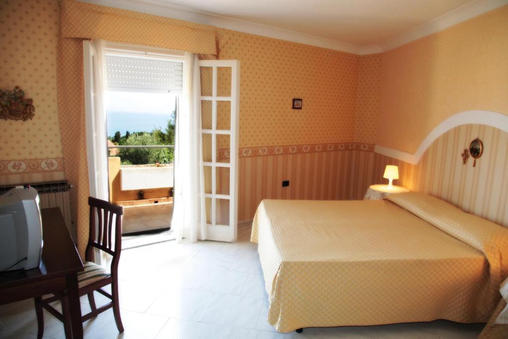 Bed And Breakfast Casagalez Santa Domenica Talao Habitación foto