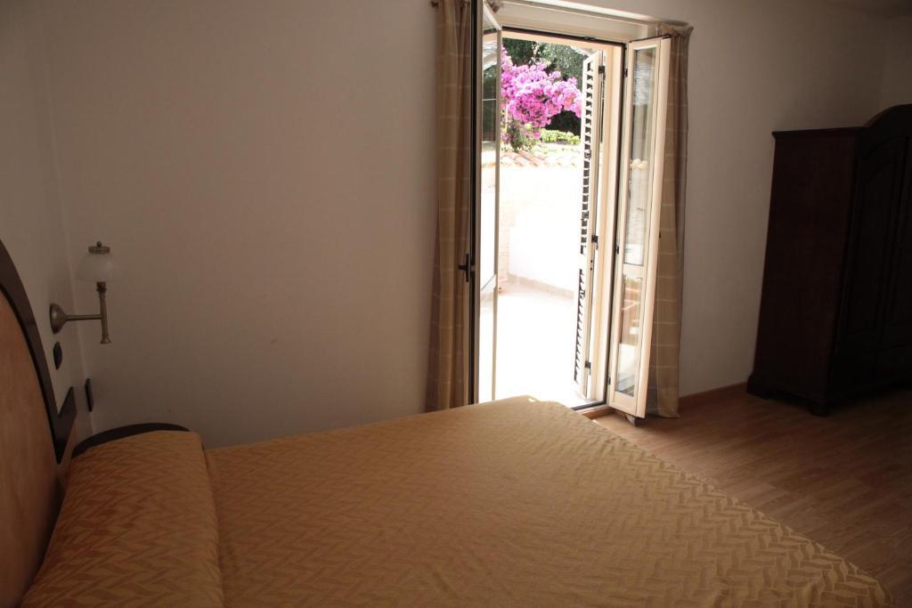 Bed And Breakfast Casagalez Santa Domenica Talao Habitación foto